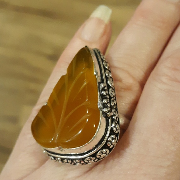 New Hand Carved Chalcedony 925 Silver Ring. - Picture 3 of 8
